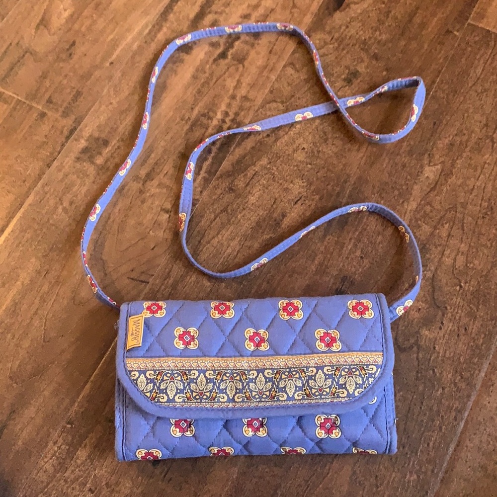 MaggiB Wallet with Crossbody Strap, NWOT’s
